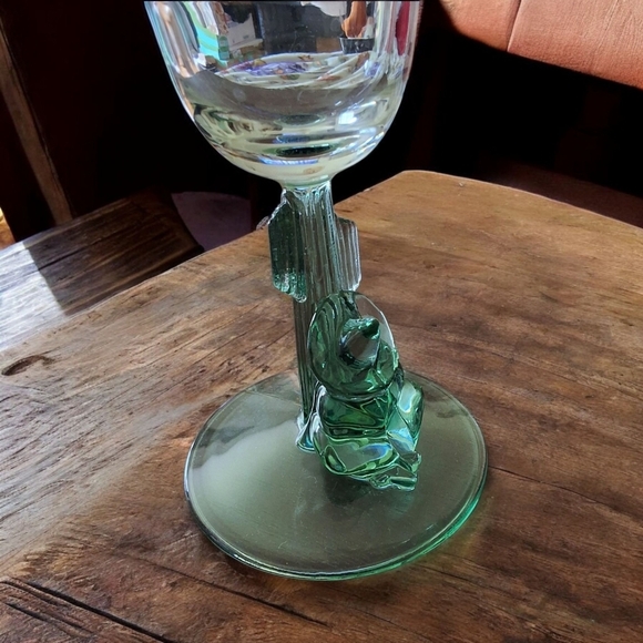 Vintage Margarita Glasses – Cactus Base with Siesta Figurine (Set of 4) - Picture 5 of 9